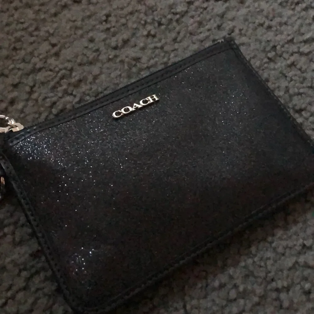 coach wristlet - Picture 6 of 7